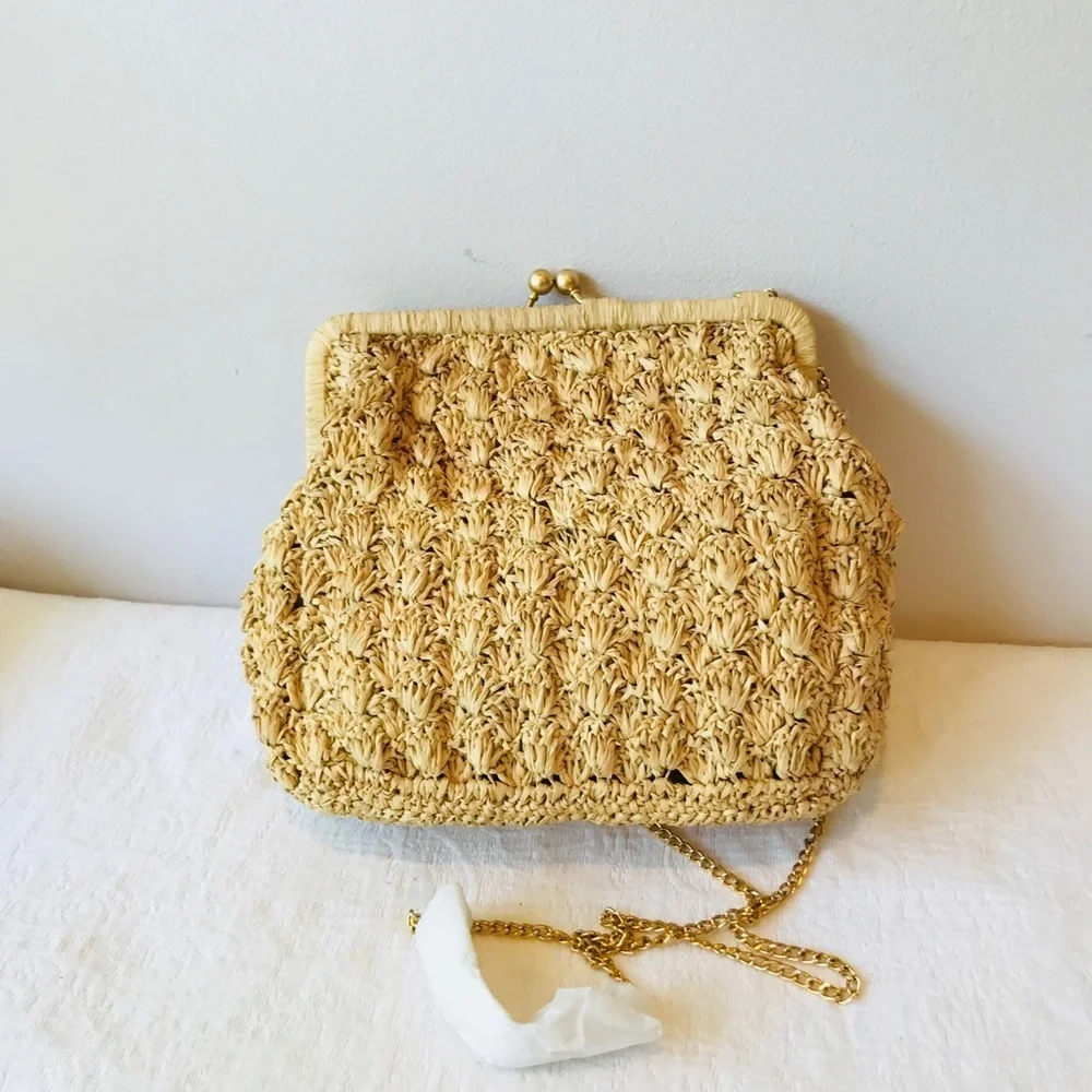 Adorable Soft Knit Handmade Handbag - Picture 1 of 8